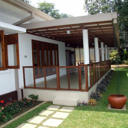 Serene Villa Ratnapura Bagian luar foto