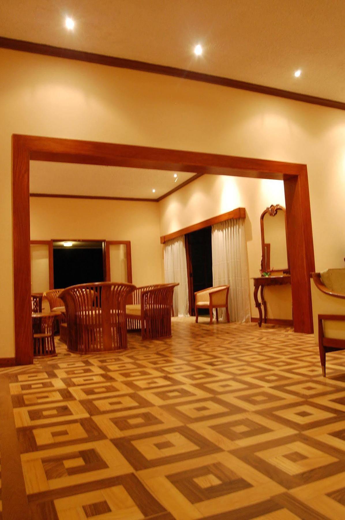 Serene Villa Ratnapura Bagian luar foto